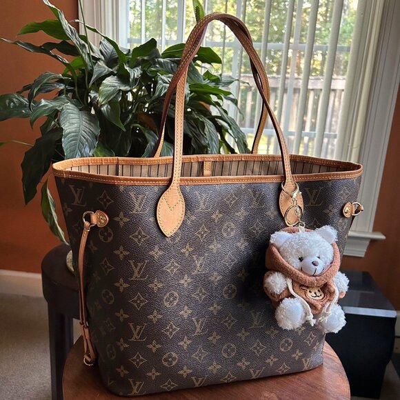 New TEDDY BEAR HOODIE Bag Charm White and Brown🧸 - Picture 3 of 7